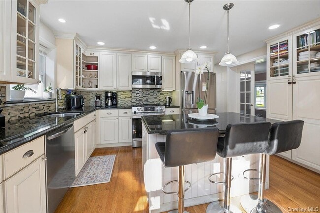 5 Quintard Dr