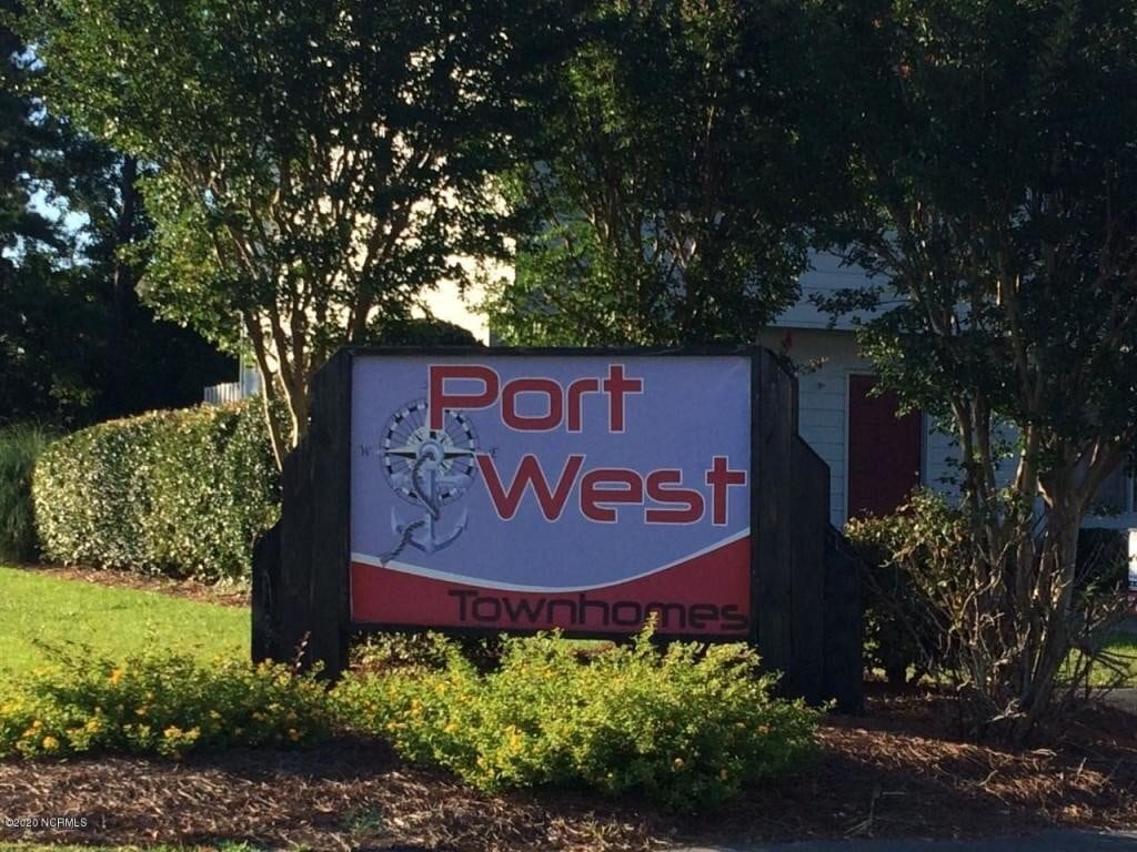 Photo - Gorgeous 1 Bedroom Townhouse -5A Port West Ct.