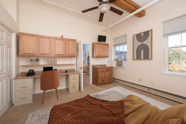 Photo - 156 Front St Unit 409