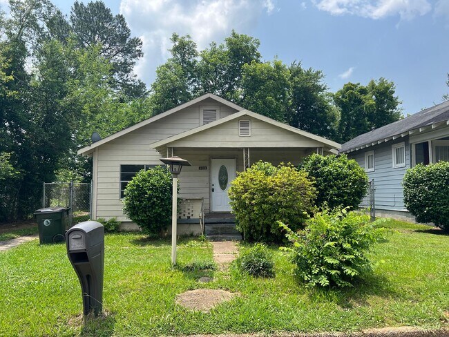 3 bedroom 1 bathroom home in West Tuscaloosa - 3 bedroom 1 bathroom home in West Tuscaloosa