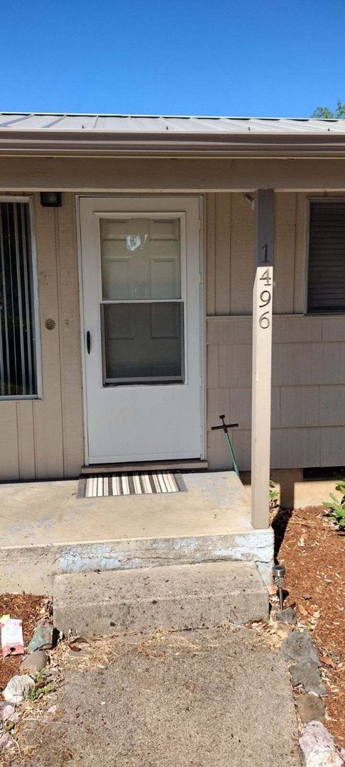 Photo - Wonderful 3 -bedroom with Garage