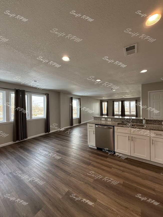 Photo - 707 N 2nd St