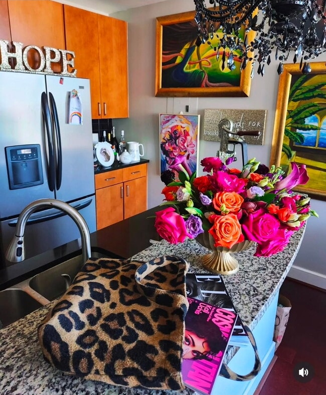 OPEN KITCHEN - 950 W Peachtree St NW Unit 1412