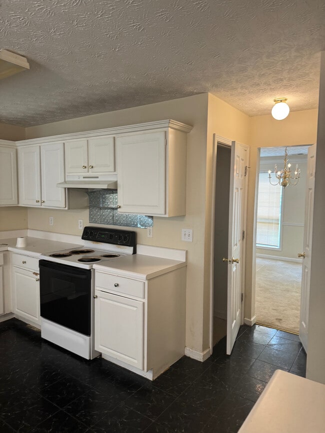 Photo - Room in House on Tara Bend