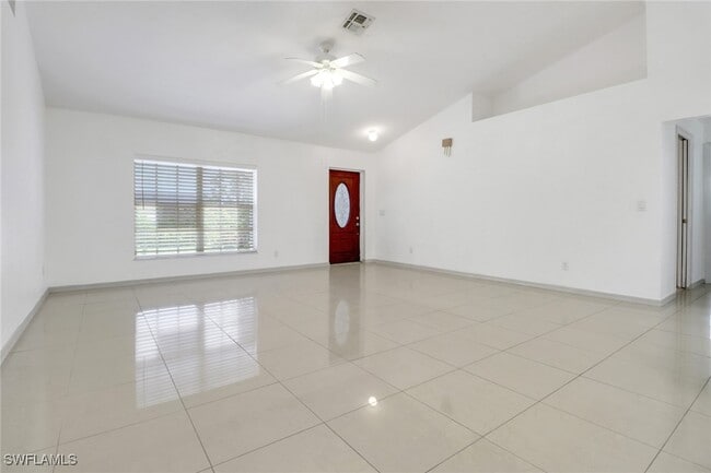 Photo - 765 Aprile Ave S