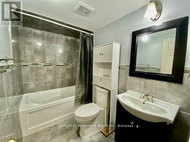 Photo - 66 Juglans Crescent