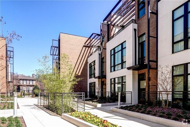 Building Photo - 721 Longleaf Dr NE Rental
