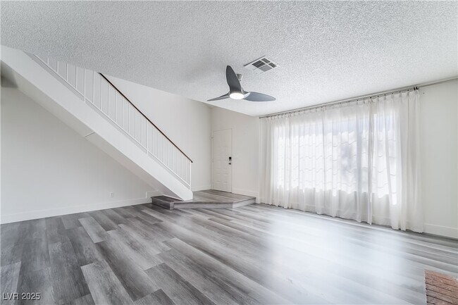 Photo - 8644 Trafalgar Dr