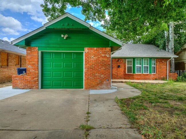 Photo - 225 NW 80th St