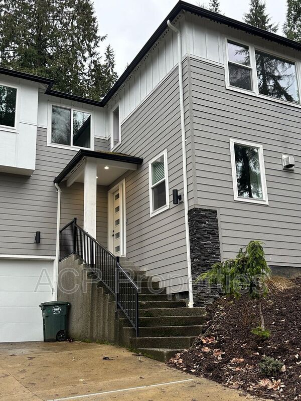 Photo - 8 Clematis Ln