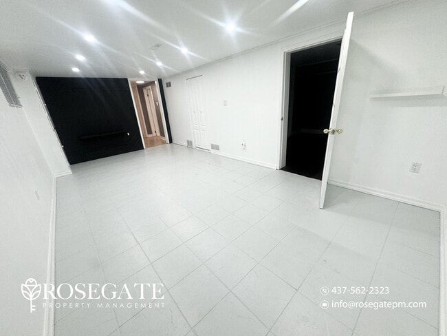 Photo - All-Inclusive 1-Bedroom Basement Apartment with Parking in Mississauga Unité 2
