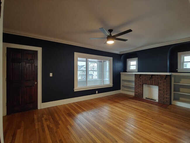 Photo - 2129 Bunts Rd Unit Upper