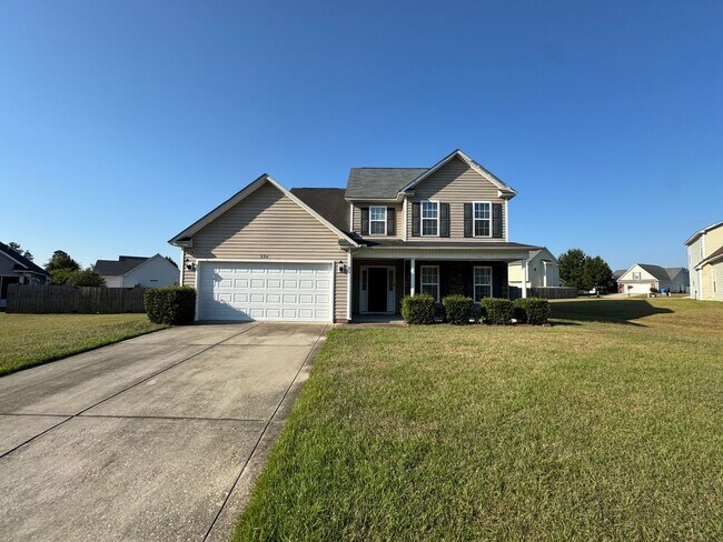 Photo - Spacious 3 Bed 2.5 Bath Home with Fenced Yard