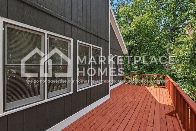 3252 Greenhill Ct