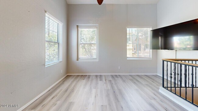 Photo - 164 W Campbell Ct