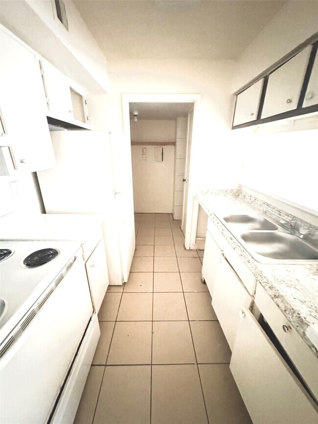 Photo - 717 Richcrest Dr