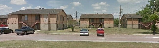 Photo - 2200 N Adams St