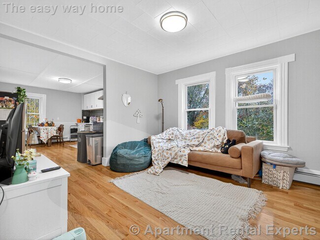 Photo - 114 Woodstock St Unit #3