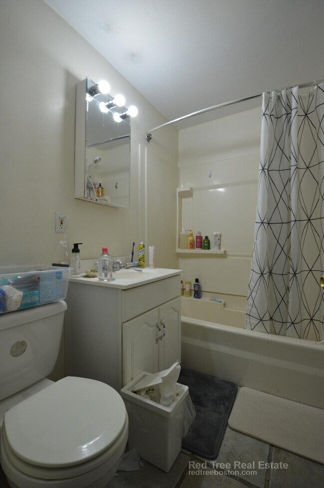 Photo - 62 Egmont St Unit 2