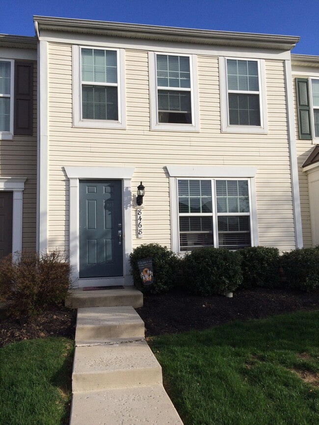 Building Photo - 8468 Cromwell Court