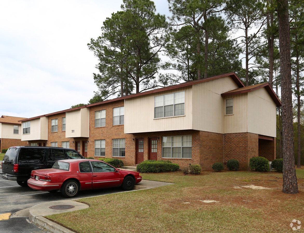 Photo - Pineland Apartments