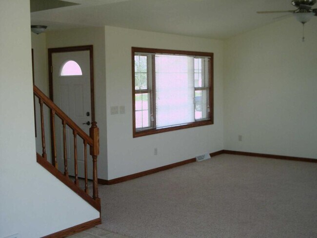 Photo - 887 Highland Park Rd