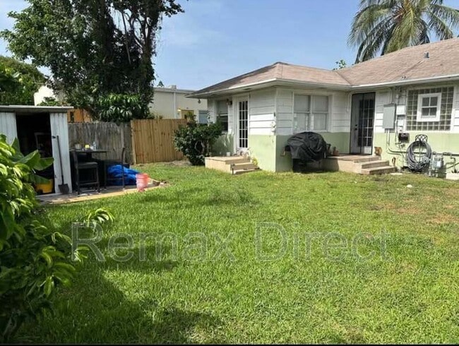 Photo - 727 S M St