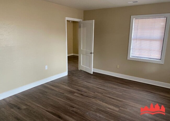 Photo - 7815 Armour Rd