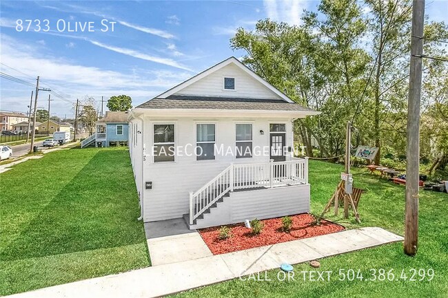 Photo - 8733 Olive St