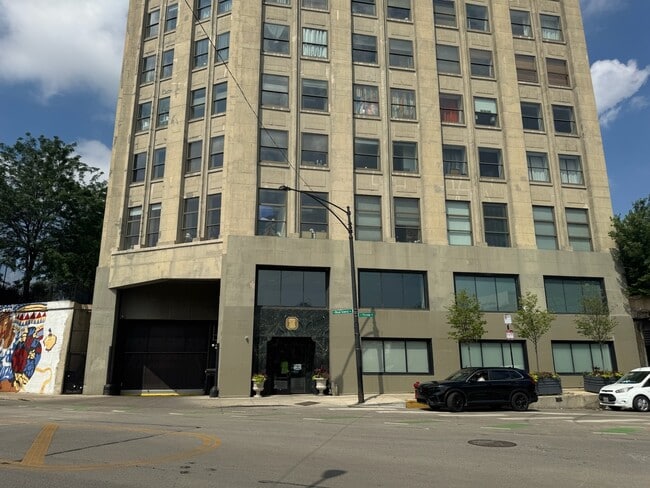 Building Photo - 1550 S Blue Island Ave