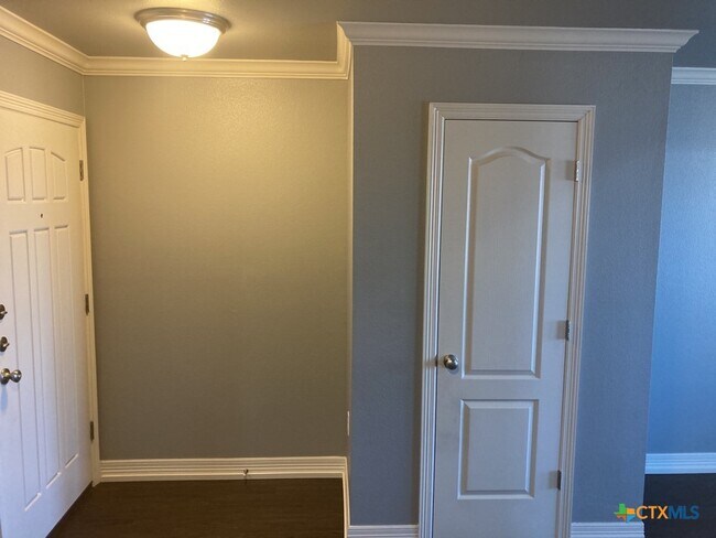 Photo - 2710 S Clear Creek Rd Unidad 202