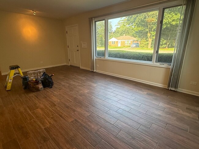 Photo - 525 7th Ave