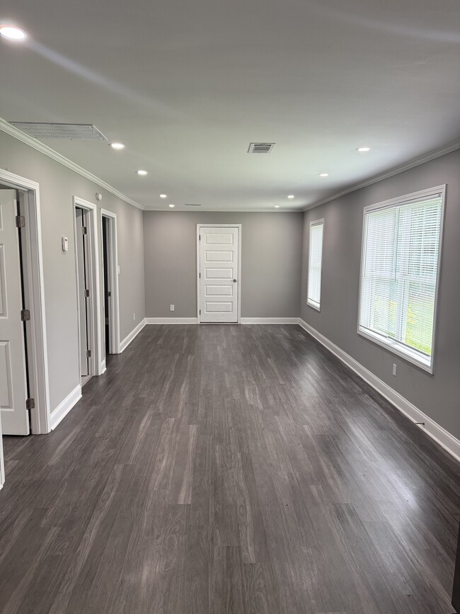 Photo - 5711 Sterling Pl