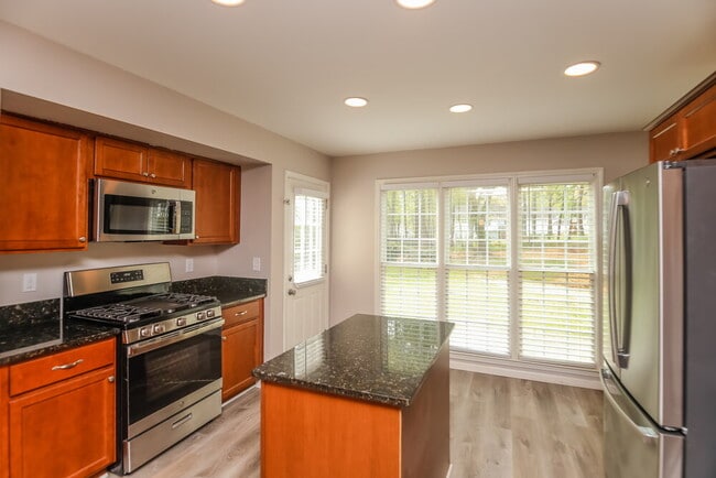 Photo - 1183 Crestbrook Dr