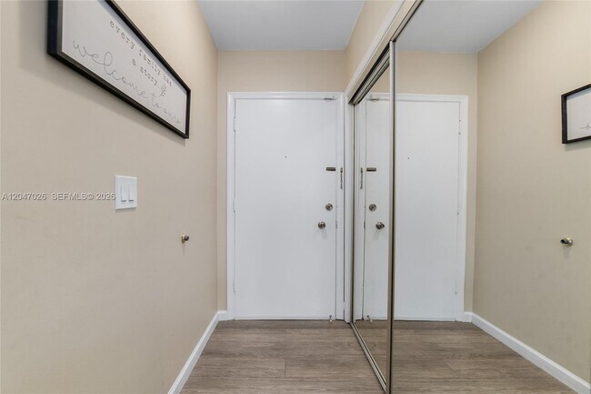 Photo - 2201 NE 66th St Unit 1323