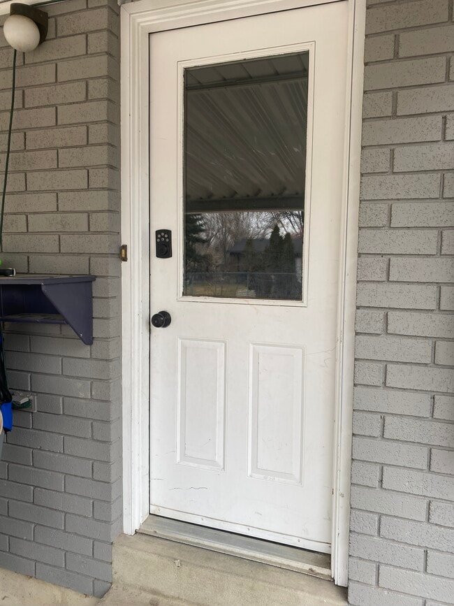 Photo - 676 E Howard Dr Unit Basement Apartment