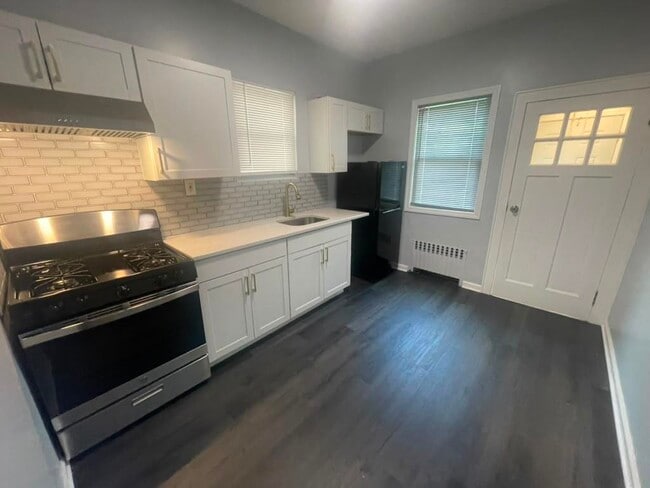 Photo - 191 Tonnelle Ave Unidad 1