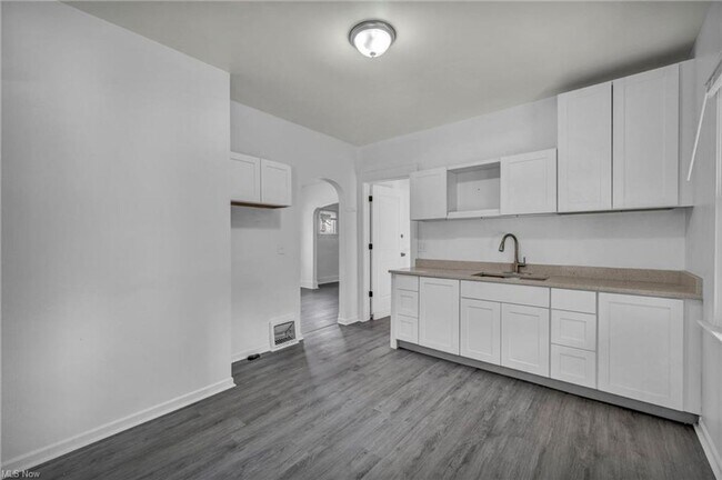 Photo - 4302 W 30th St Unit DN