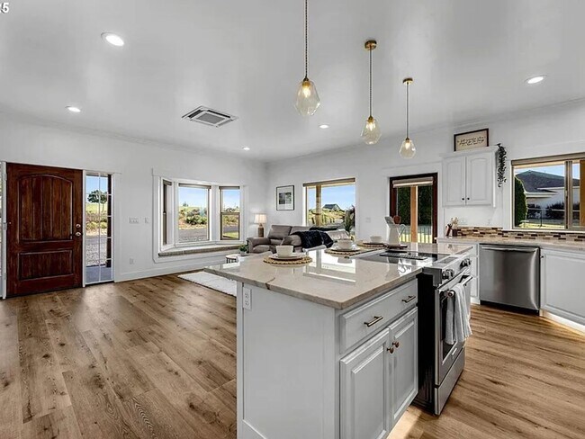 Photo - LUXURY FURNISHED ADU FOR RENT – 915 Sq. Ft. Private Retreat