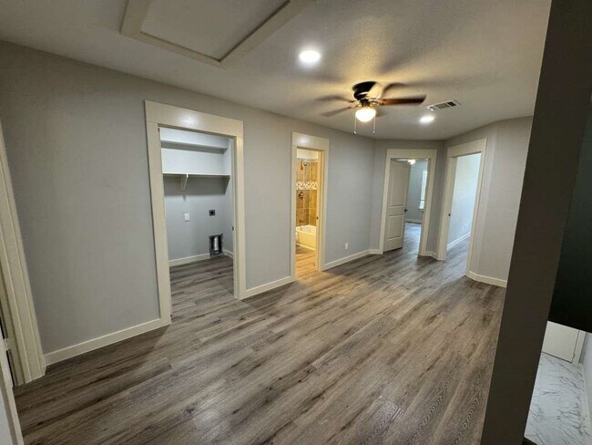 Photo - 5802 Twisted Pine Ct