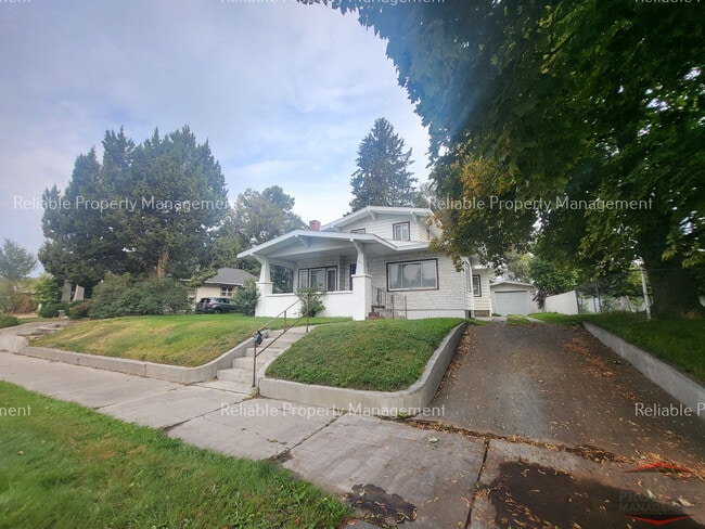 Photo - 283 4th St