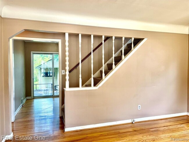Photo - 2027 Brockton Ave