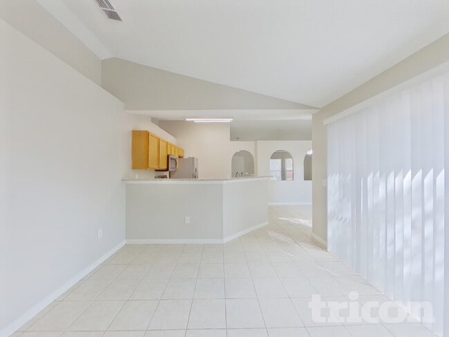 Photo - 810 Ognon Ct