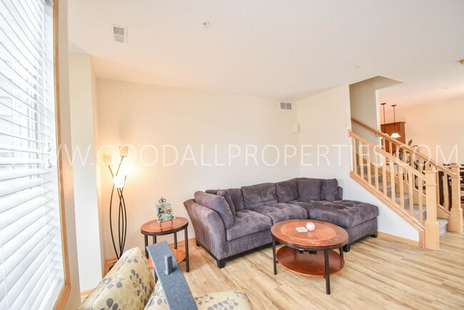 Photo - 2 Bedroom 2.5 Bathroom In West Des Moines