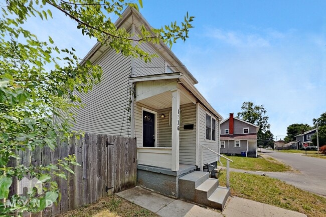Building Photo - 1276 Wager St