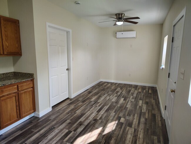 250 Wilson St Unit B