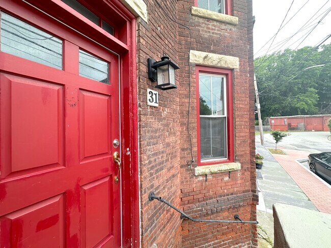 31 Spring St