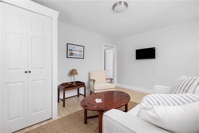 Photo - 121 Bayview Ave Unit 1
