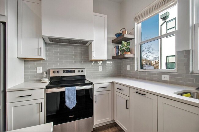 Photo - 1253 Wright Ln SE