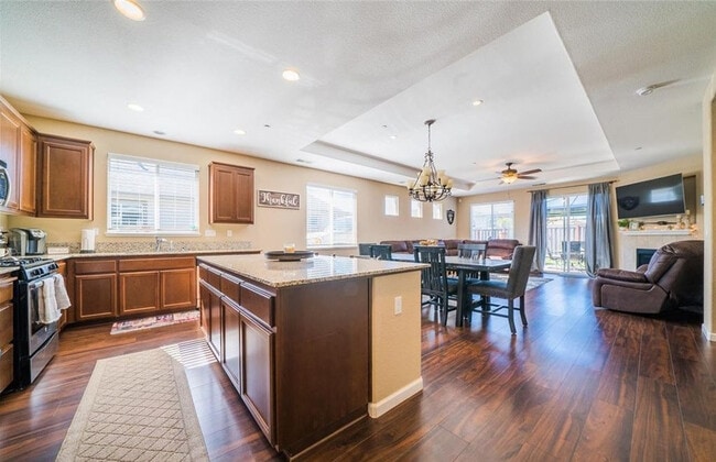 Photo - 3 Bedroom Home for Rent in Chico CA | Meadow Brook Ranch, Fireplace, Washer & Dryer